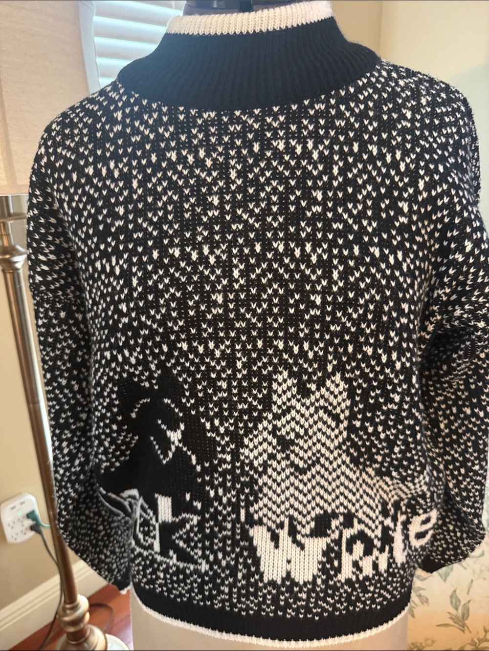 Vintage 80’s Nuggets Black & White Terrier Sweater Perfect Condition size L